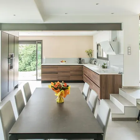 Plein La Vue En 360° Villa Coublevie